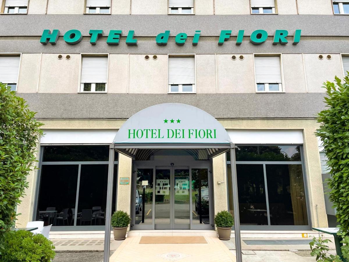 Hotel Dei Fiori Milán Exteriér fotografie